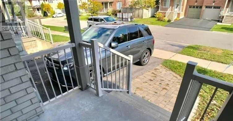 42 Holmwood Street, Richmond Hill, ON, L4B 4K5 - 2