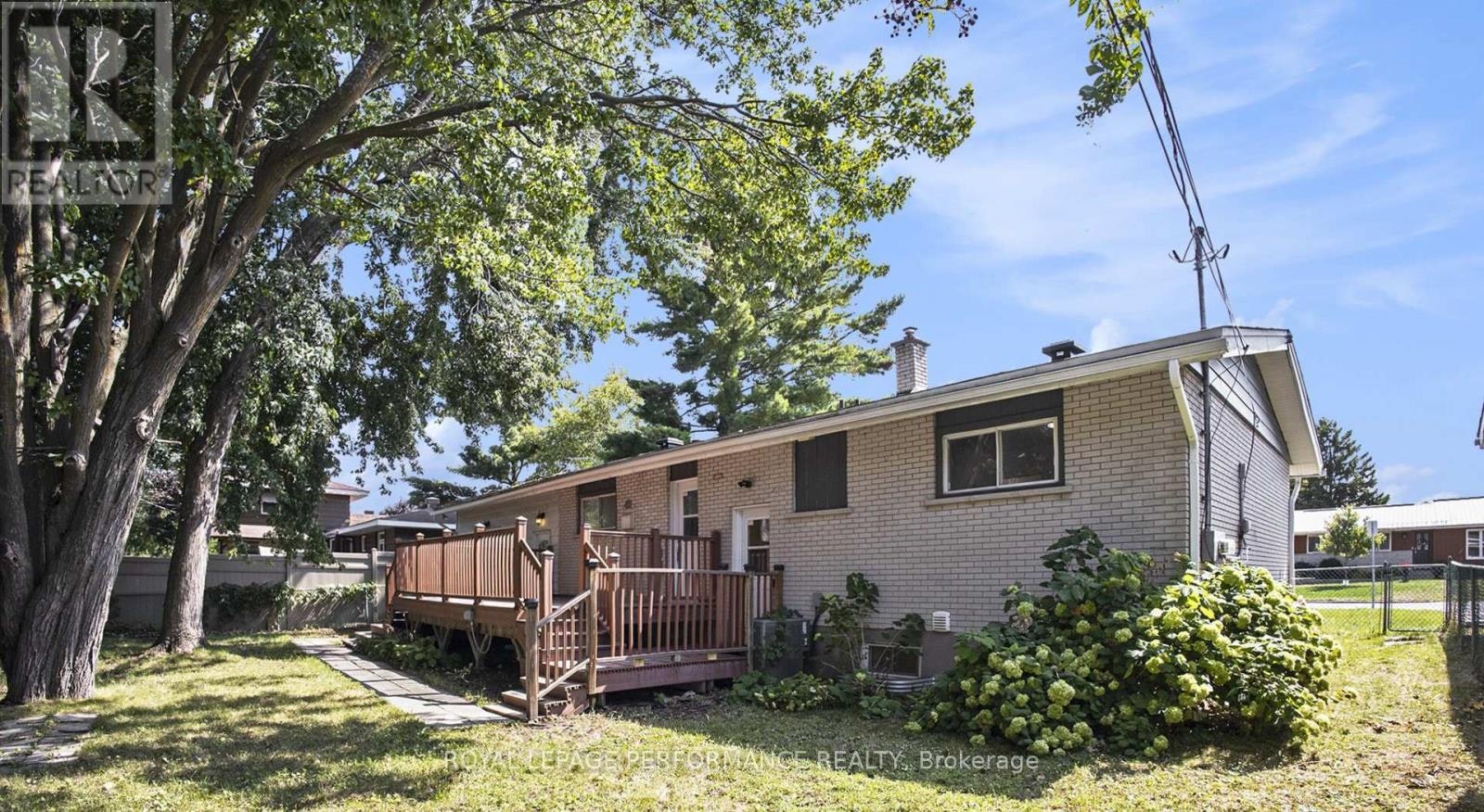 33 B Majestic Drive, Ottawa, ON, K2G 1C6 - 9