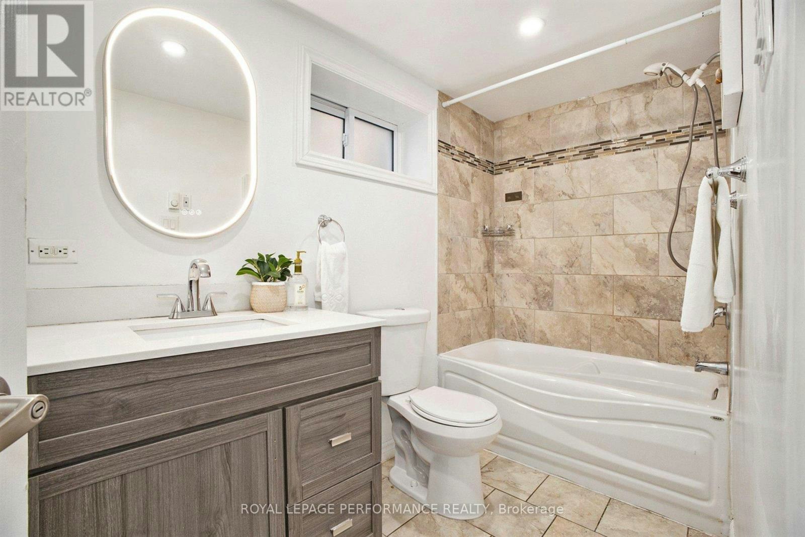 33 B Majestic Drive, Ottawa, ON, K2G 1C6 - 8