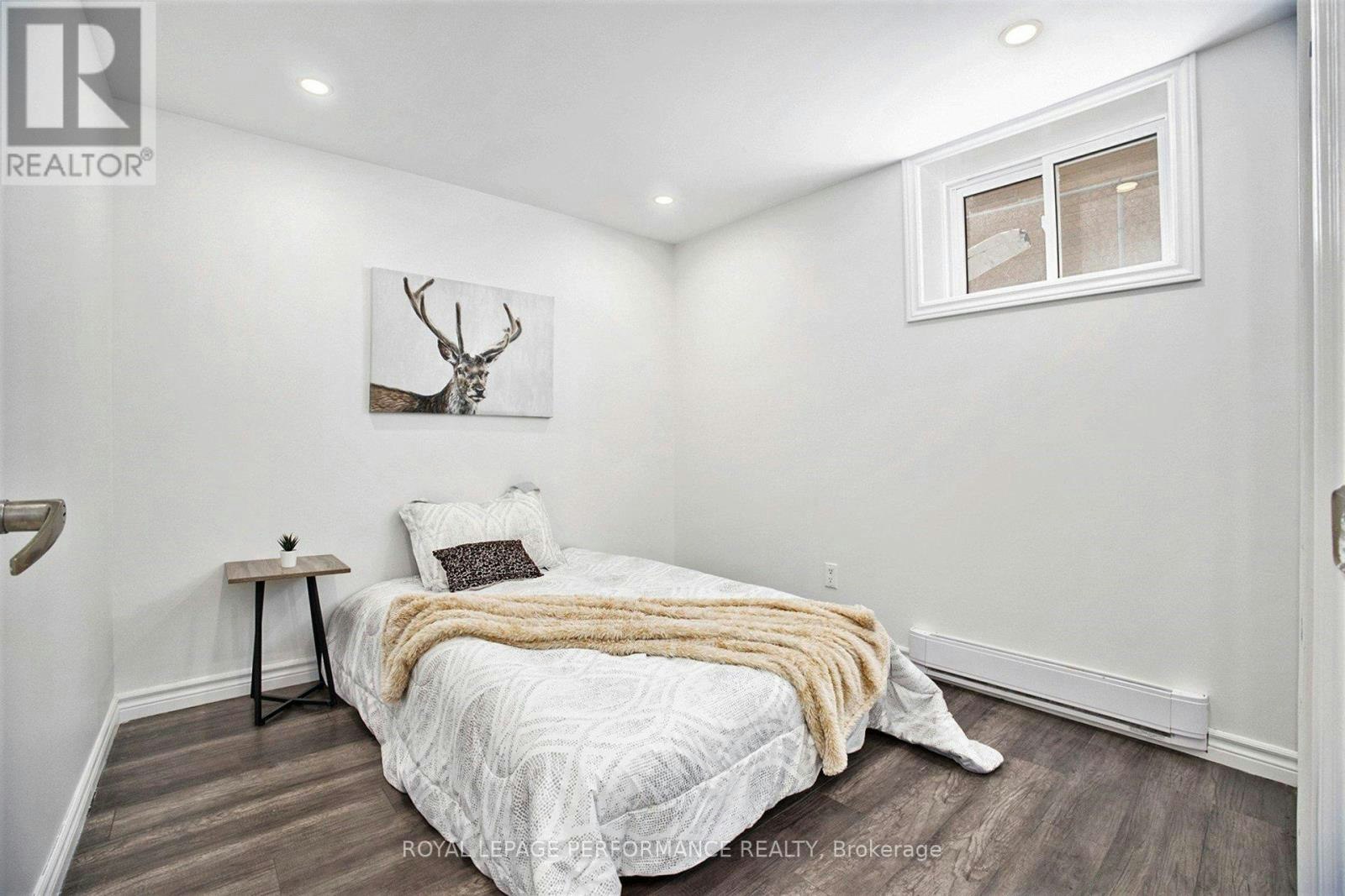 33 B Majestic Drive, Ottawa, ON, K2G 1C6 - 4