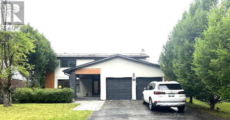 24 Avondale Crescent, Markham, ON, L3P 2K1 - 2