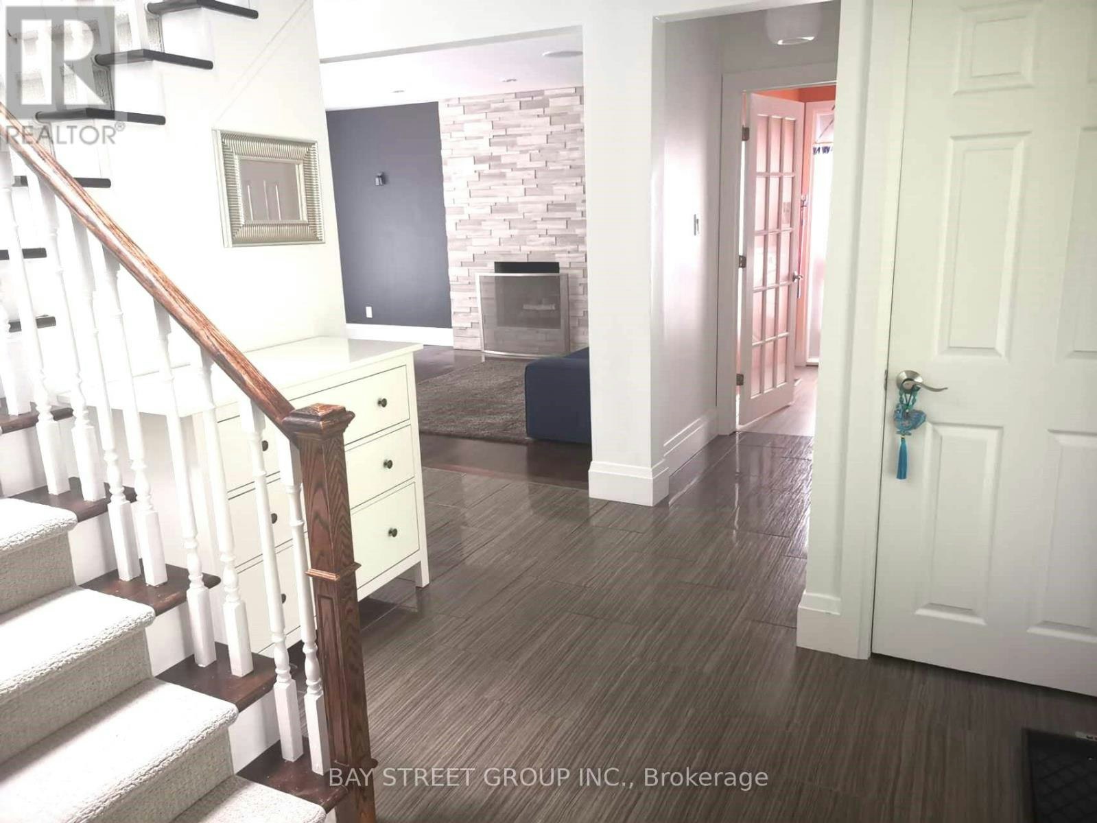 24 Avondale Crescent, Markham, ON, L3P 2K1 - 14