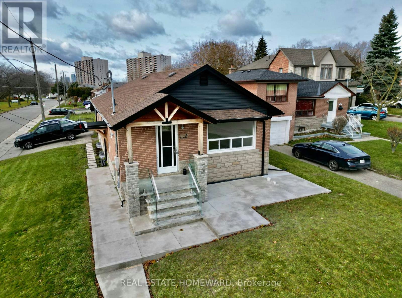 LOWER-2 Harris Park Drive, Toronto, ON, M1L 2Z9 - 2