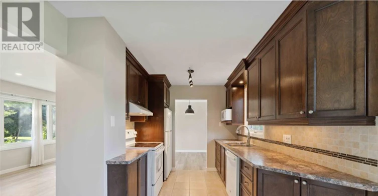 A-1776 Grey Nuns Drive, Ottawa, ON, K1C 1C3 - 5