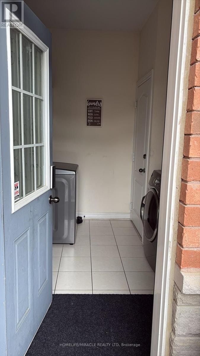 BST-114 Lorenzo Circle, Brampton, ON, L6R 3N4