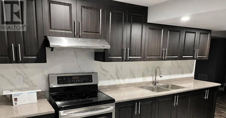 BST-114 Lorenzo Circle, Brampton, ON, L6R 3N4 - 2