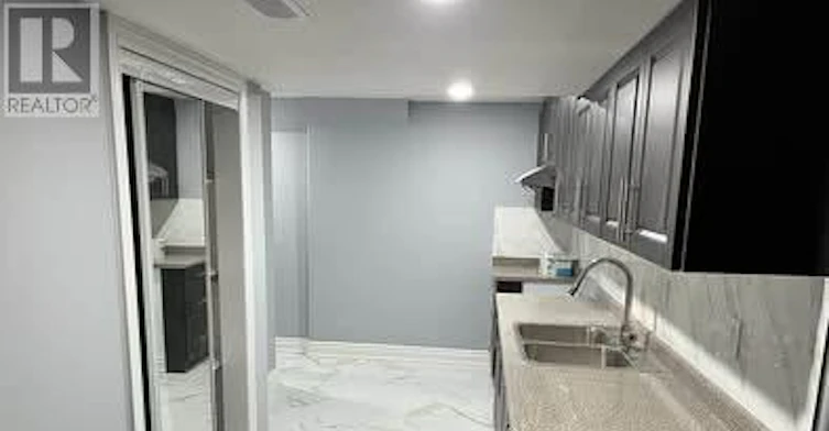 BST-114 Lorenzo Circle, Brampton, ON, L6R 3N4 - 8
