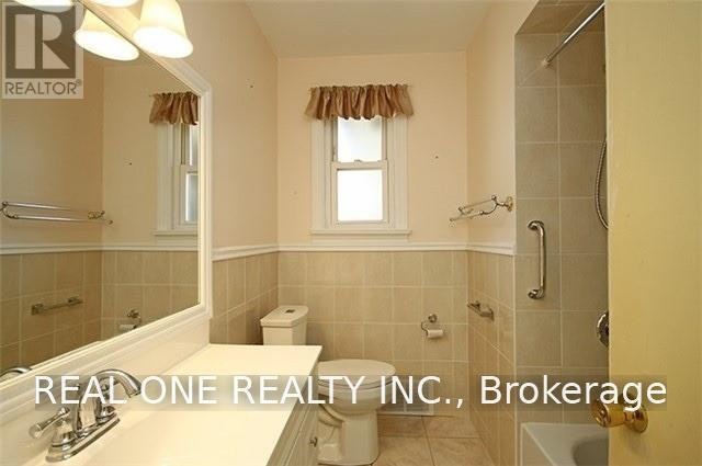 33 Groveland Crescent, Toronto, ON, M3A 3C4 - 17