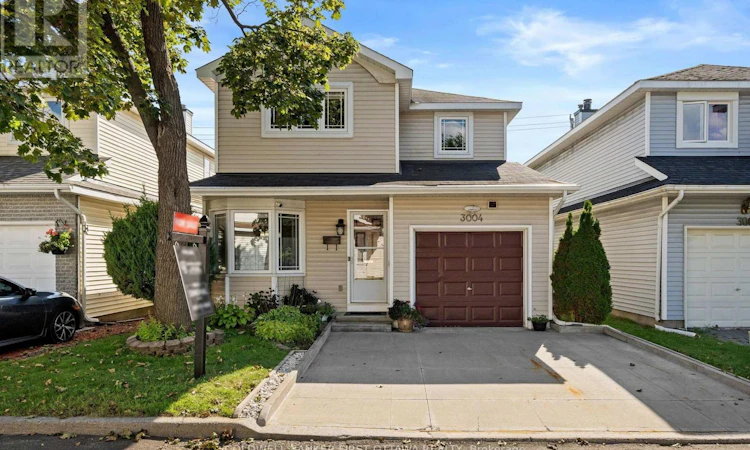 3004 Victoria Heights Crescent
