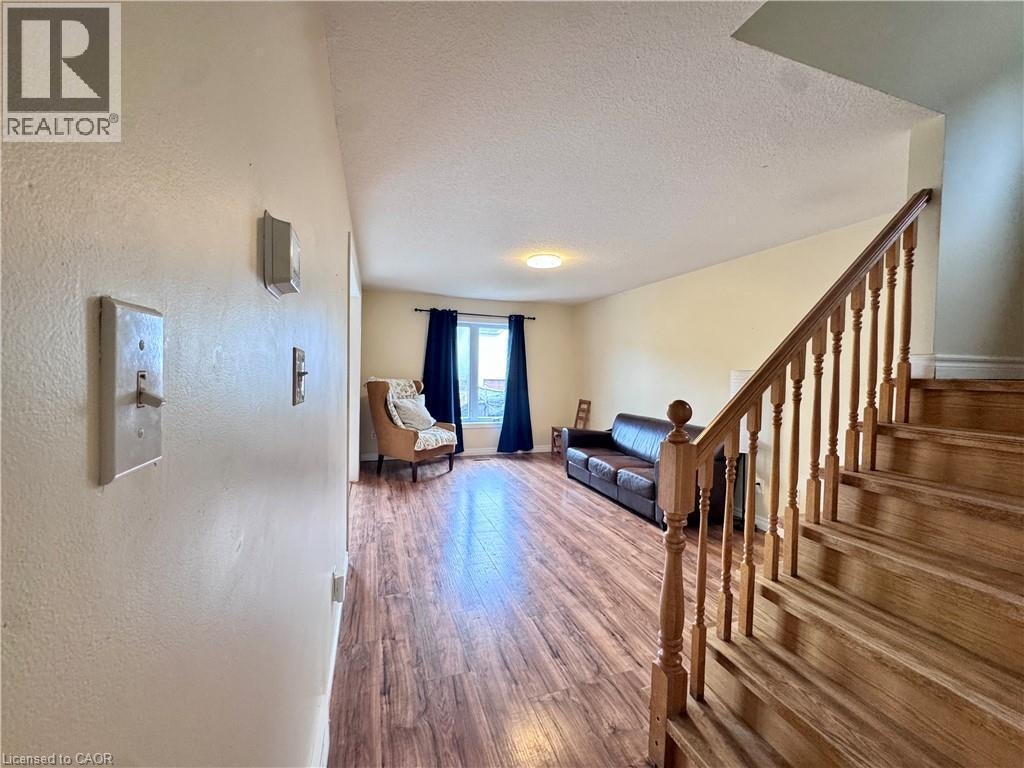 679 Karlsfeld Road, Waterloo, ON, N2T 2V3 - 4