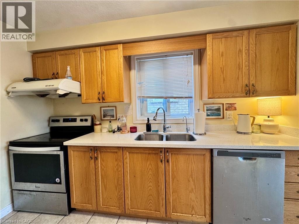 679 Karlsfeld Road, Waterloo, ON, N2T 2V3 - 10