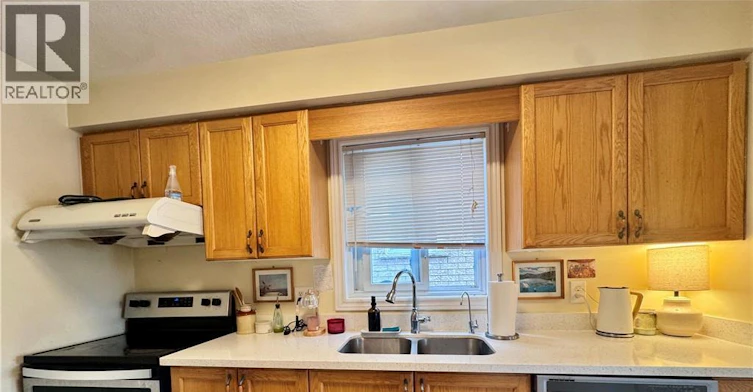 679 Karlsfeld Road, Waterloo, ON, N2T 2V3 - 10
