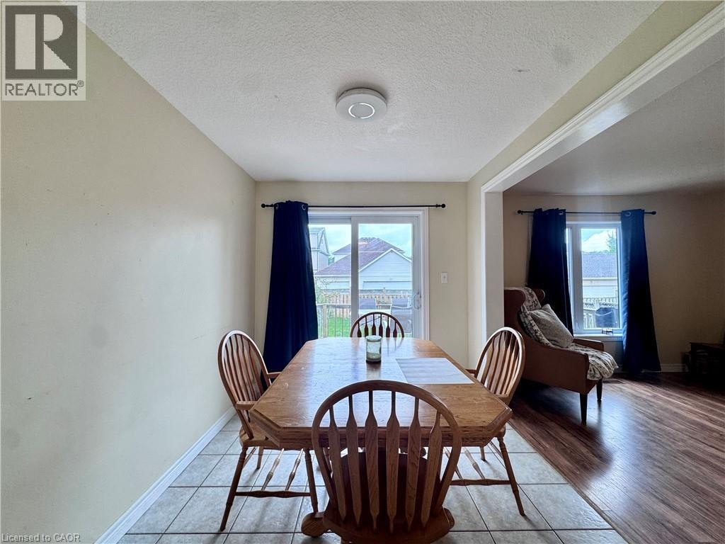 679 Karlsfeld Road, Waterloo, ON, N2T 2V3 - 9