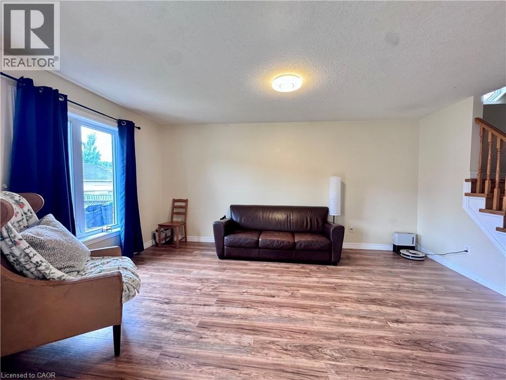 679 Karlsfeld Road, Waterloo, ON, N2T 2V3 - 11