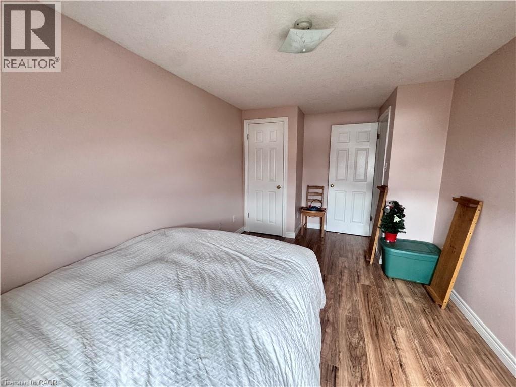 679 Karlsfeld Road, Waterloo, ON, N2T 2V3 - 14