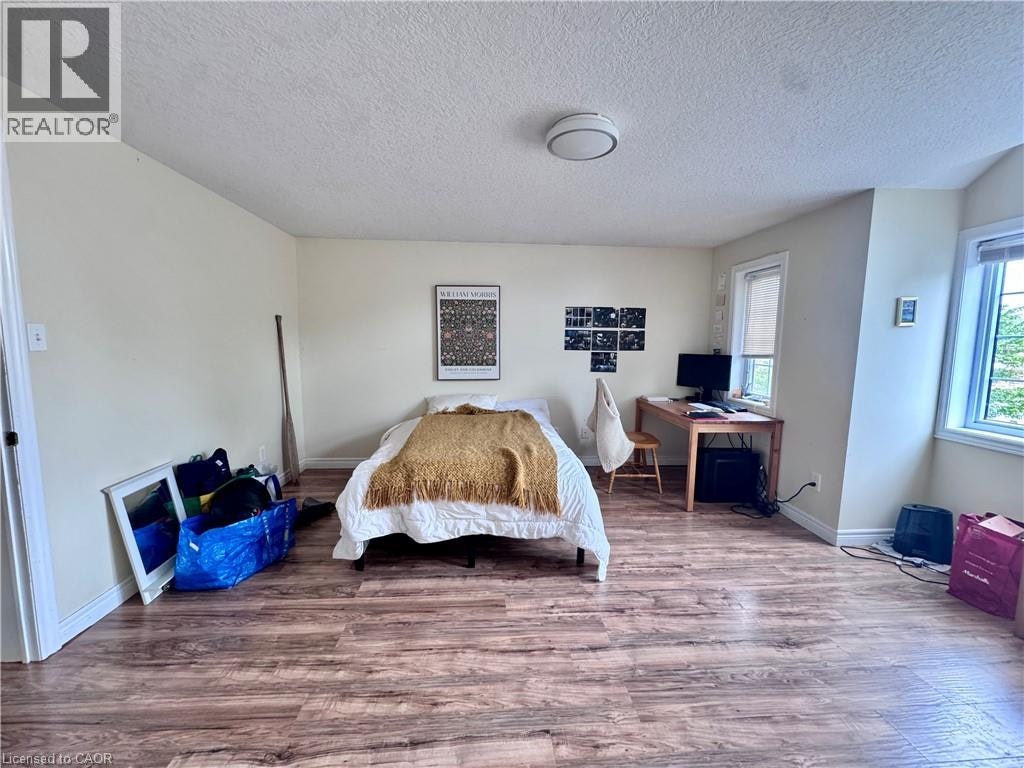 679 Karlsfeld Road, Waterloo, ON, N2T 2V3 - 20