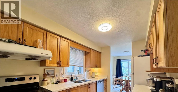 679 Karlsfeld Road, Waterloo, ON, N2T 2V3 - 3