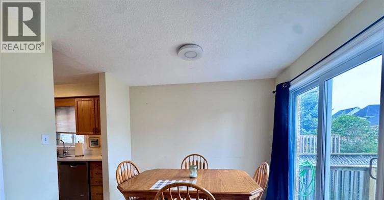 679 Karlsfeld Road, Waterloo, ON, N2T 2V3 - 7