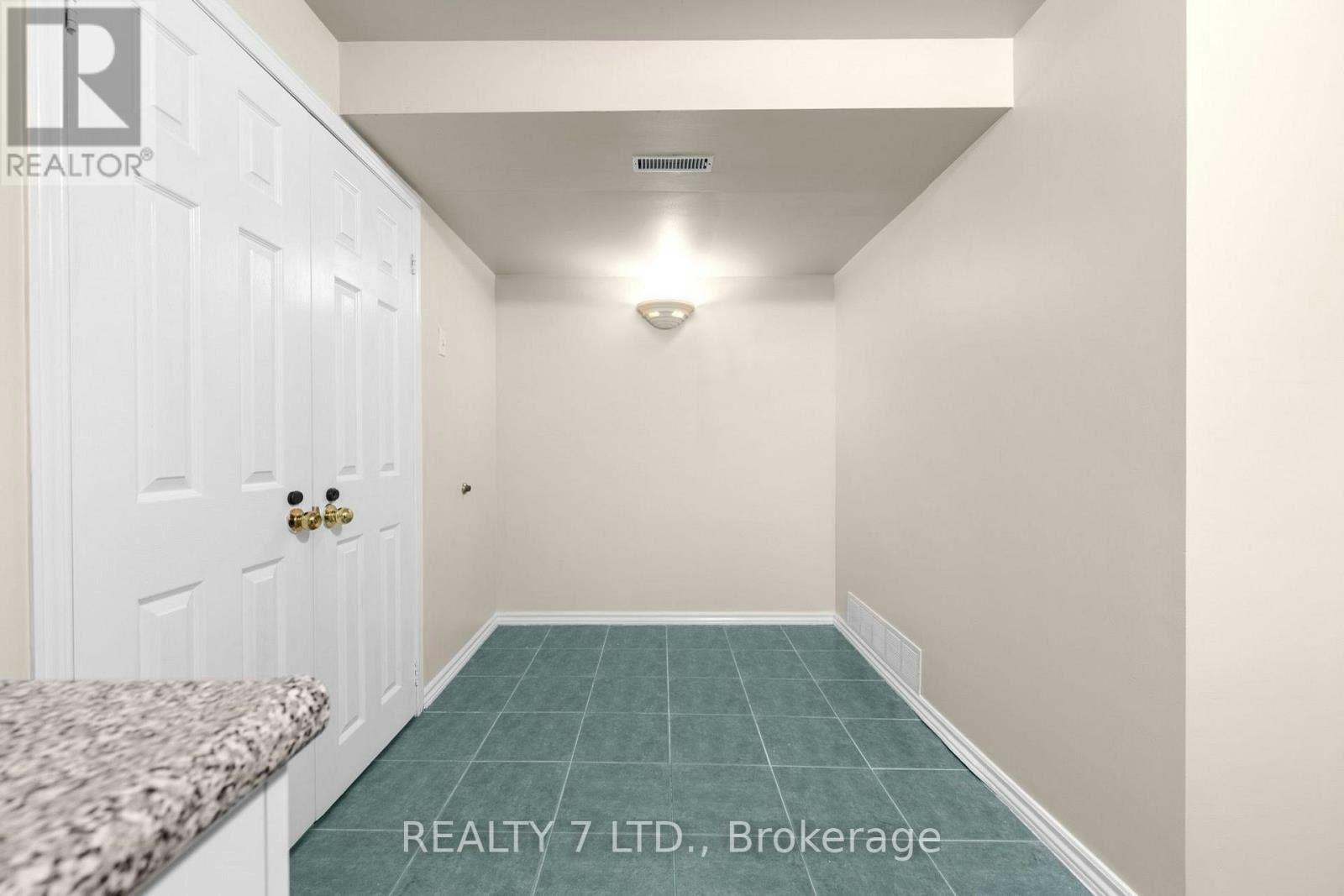BSMT-62 Fairlane Crescent, Vaughan, ON, L4H 2G9 - 12