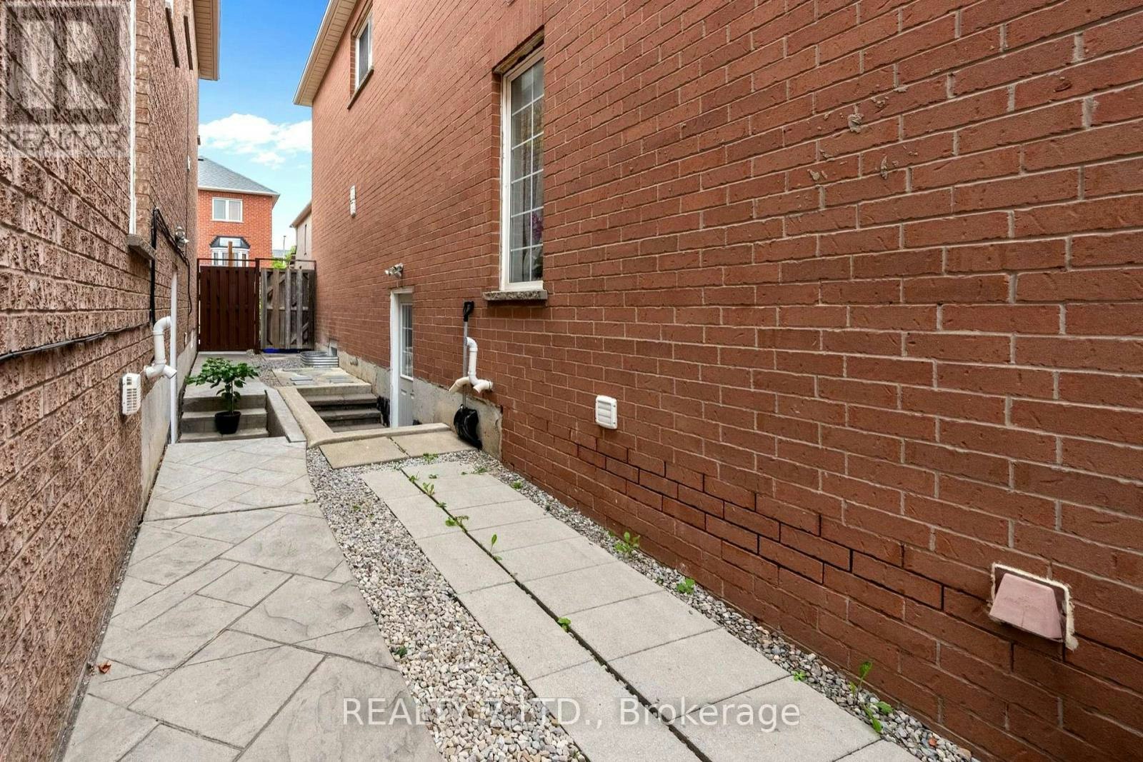 BSMT-62 Fairlane Crescent, Vaughan, ON, L4H 2G9 - 4