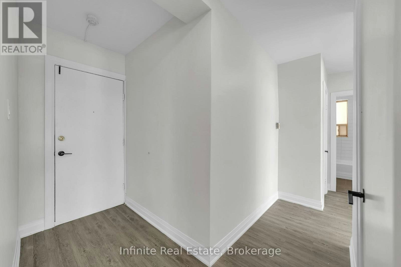 113-896 Eglinton Avenue E, Toronto, ON, M4G 2L2 - 20