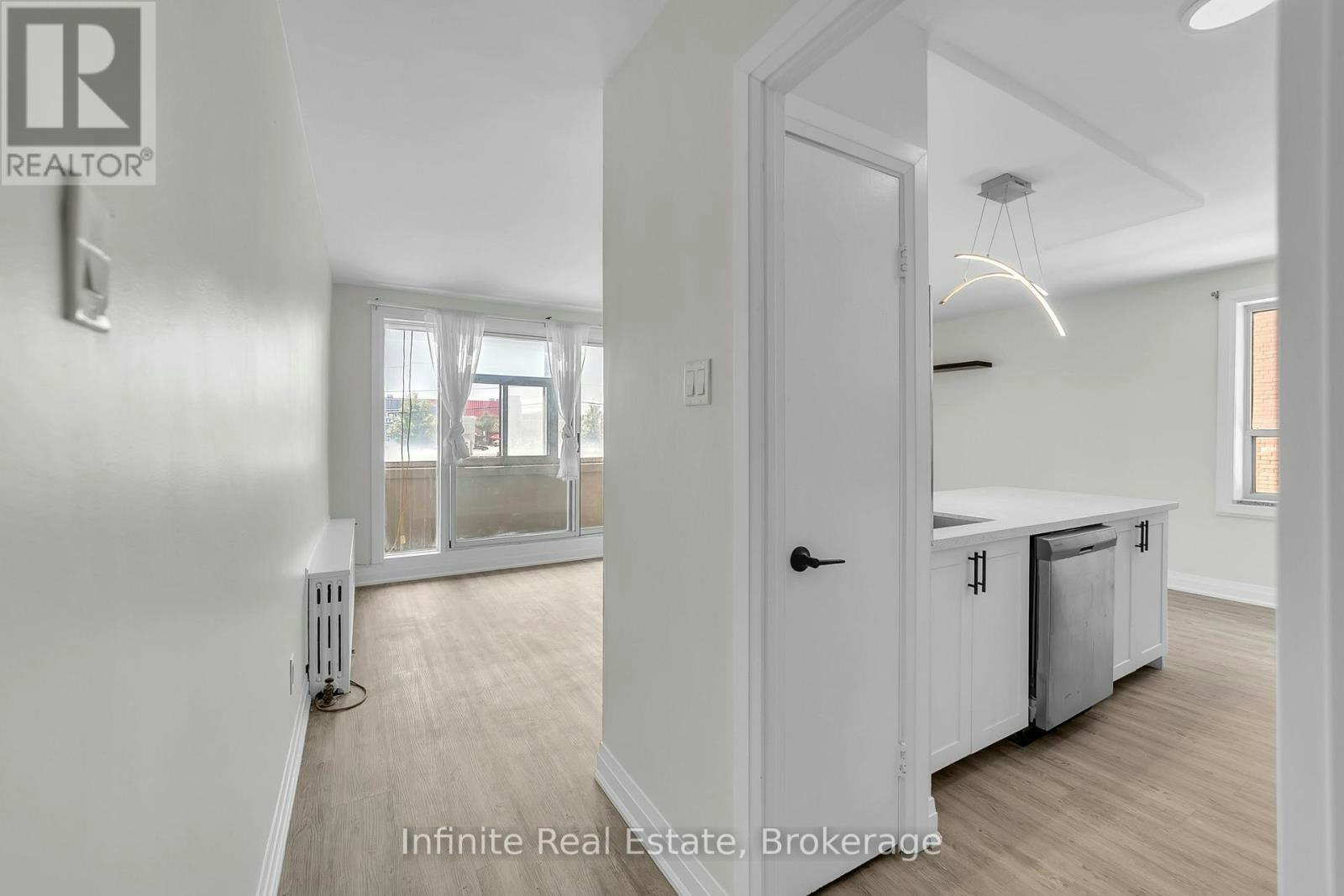 113-896 Eglinton Avenue E, Toronto, ON, M4G 2L2 - 21