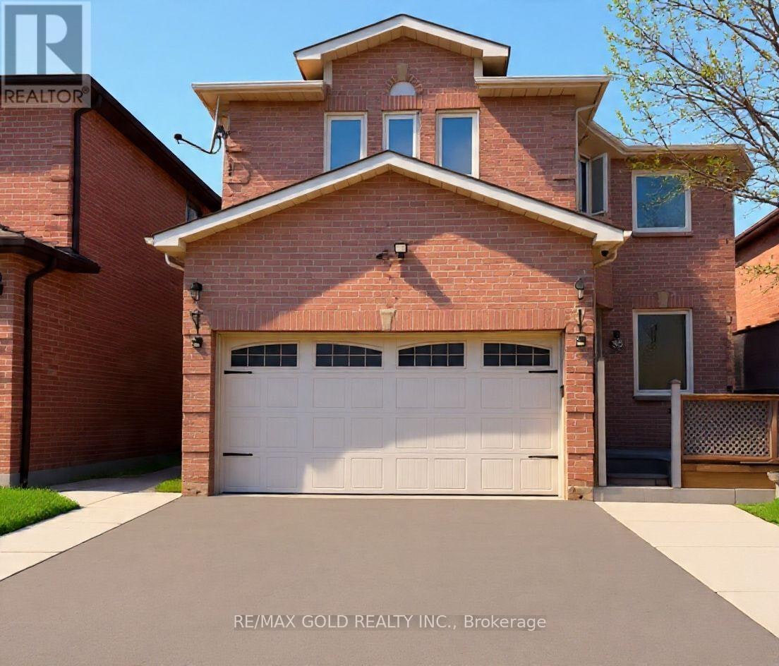 35 Kirk Drive, Brampton, ON, L6X 4E6