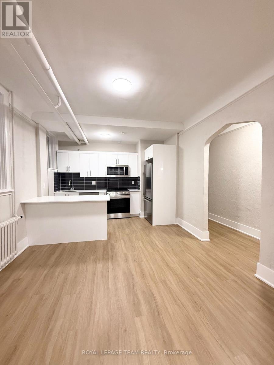 36-235 Cooper Street, Ottawa, ON, K2P 1L7 - 8
