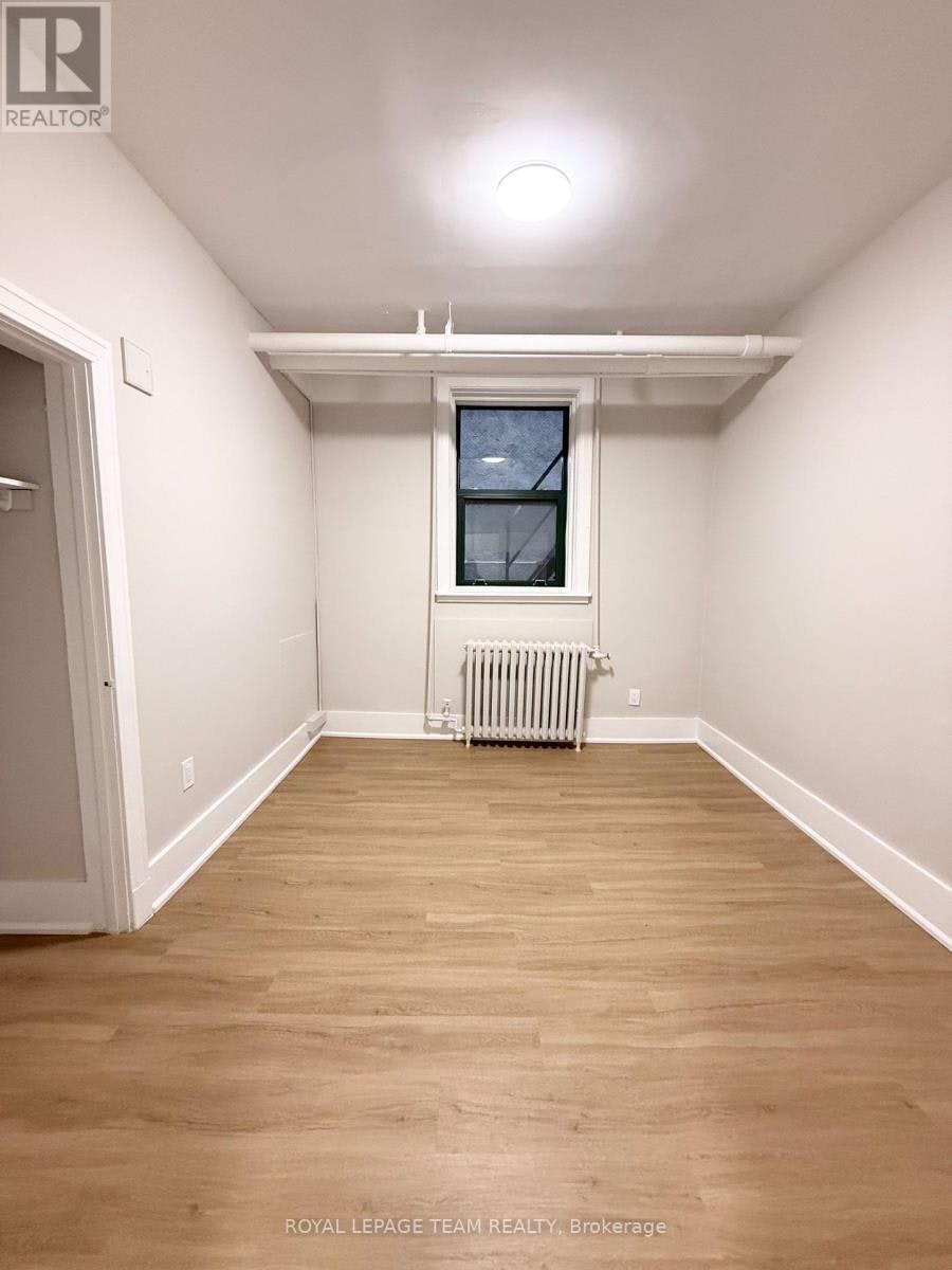 36-235 Cooper Street, Ottawa, ON, K2P 1L7 - 4