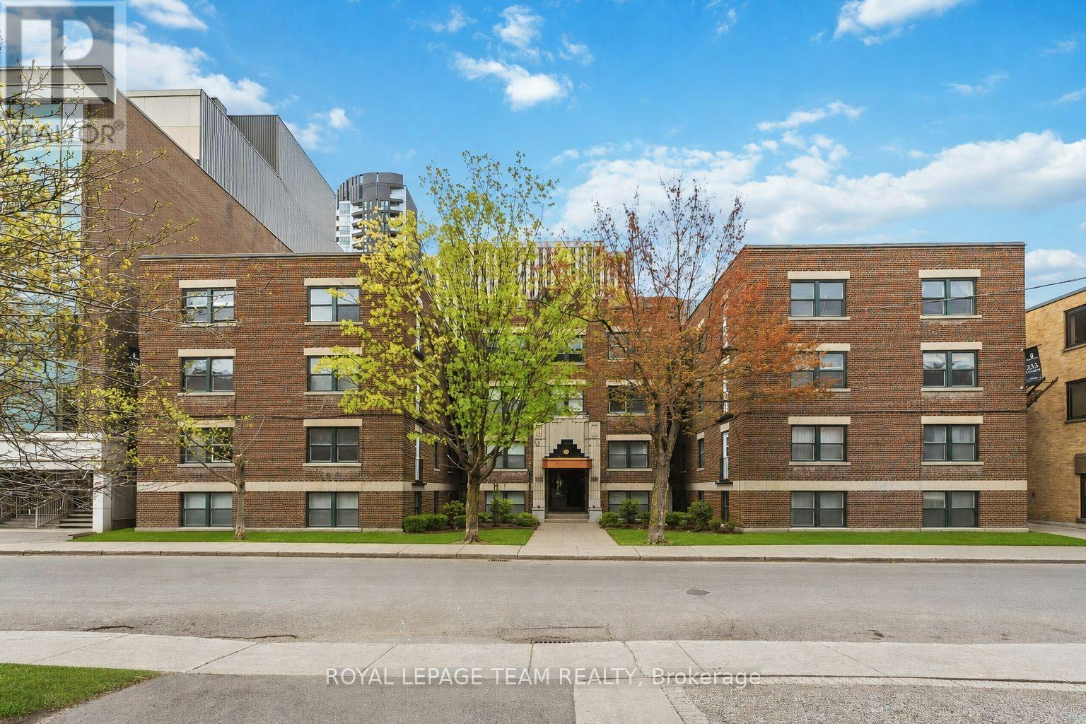 36-235 Cooper Street, Ottawa, ON, K2P 1L7