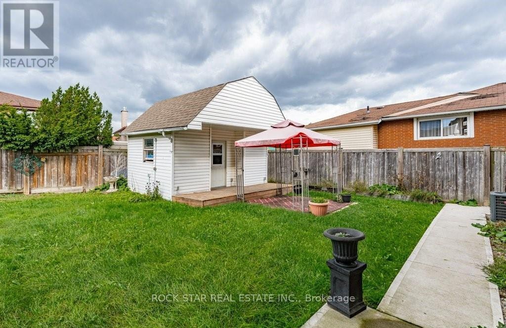 LOWER-271 Carson Drive, Hamilton, ON, L8T 2X8 - 2