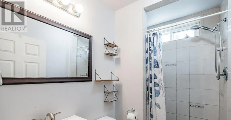 LOWER-271 Carson Drive, Hamilton, ON, L8T 2X8 - 6