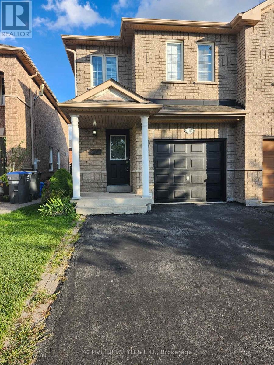 7647 Doverwood Drive, Mississauga, ON, L5N 8J2