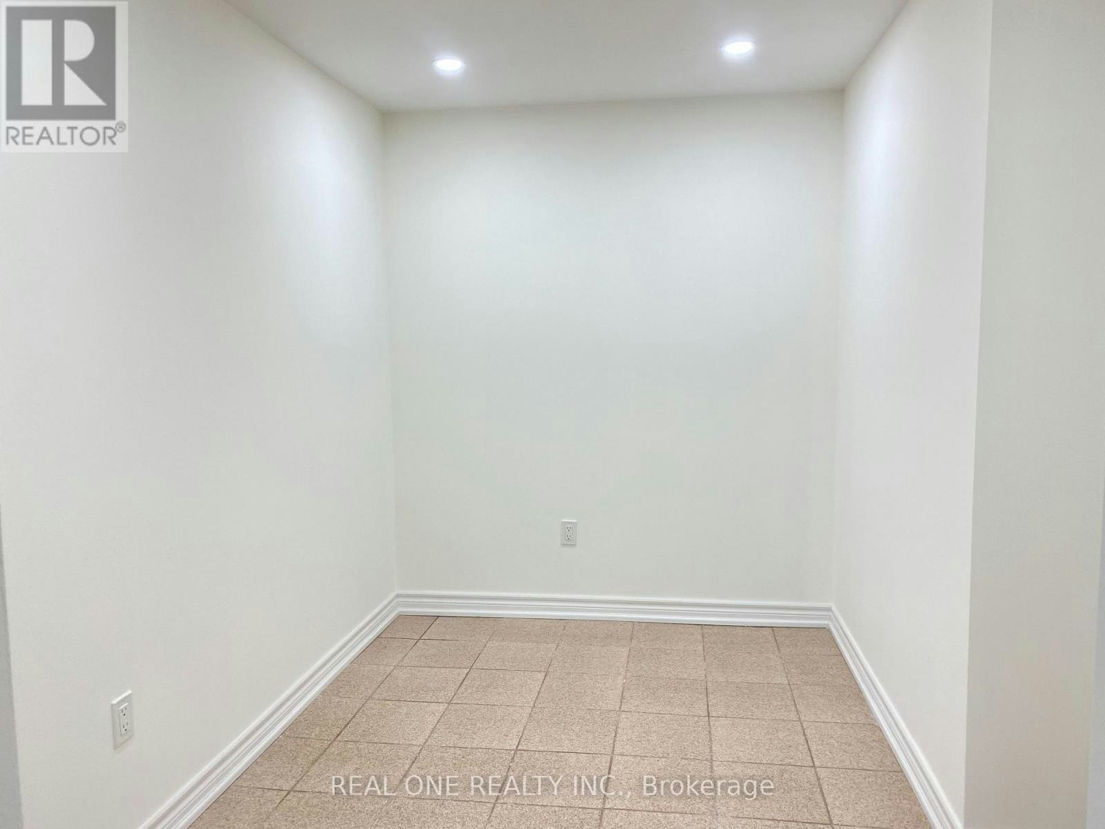 1 Addison Street, Richmond Hill, ON, L4C 7M2 - 6