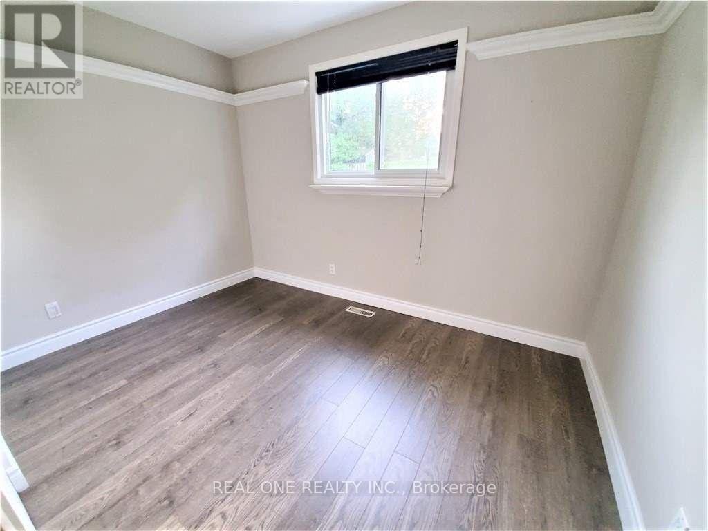 UPPER-133 Mccraney Street, Oakville, ON, L6H 1H5 - 12