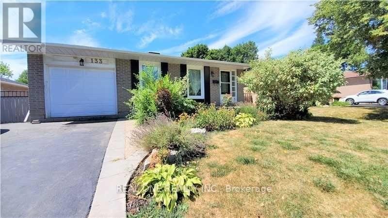 UPPER-133 Mccraney Street, Oakville, ON, L6H 1H5