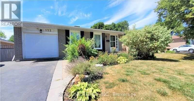 UPPER-133 Mccraney Street, Oakville, ON, L6H 1H5