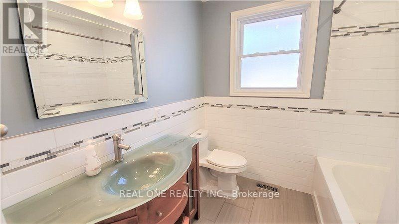 UPPER-133 Mccraney Street, Oakville, ON, L6H 1H5 - 8