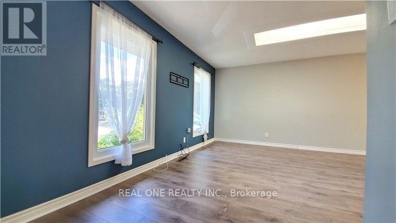 UPPER-133 Mccraney Street, Oakville, ON, L6H 1H5 - 3