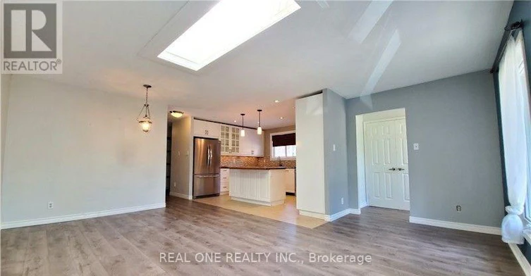 UPPER-133 Mccraney Street, Oakville, ON, L6H 1H5 - 5