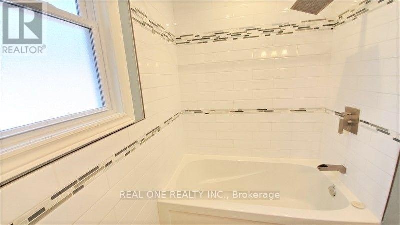 UPPER-133 Mccraney Street, Oakville, ON, L6H 1H5 - 9