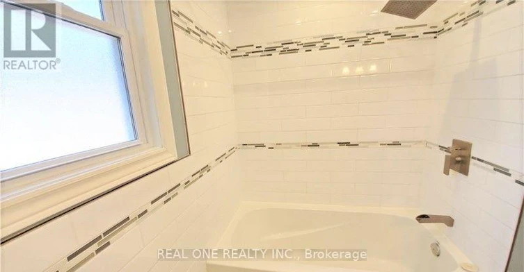UPPER-133 Mccraney Street, Oakville, ON, L6H 1H5 - 9