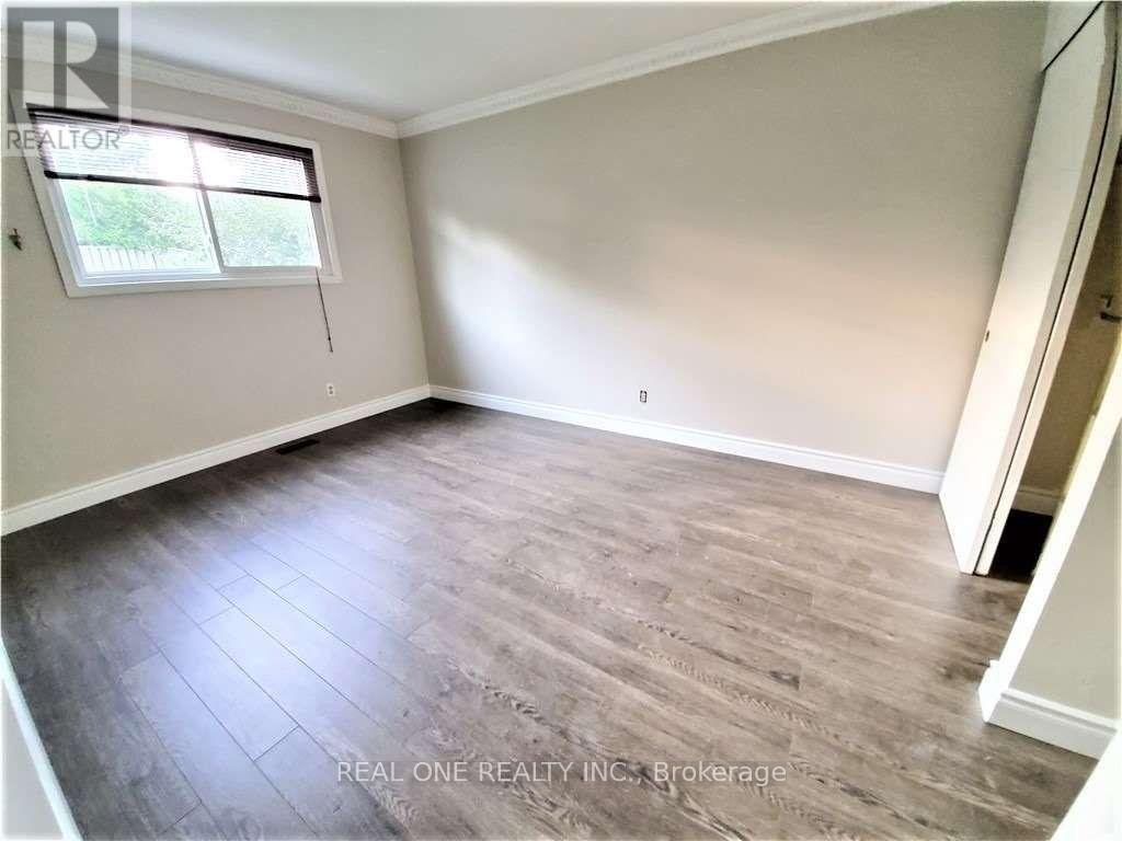UPPER-133 Mccraney Street, Oakville, ON, L6H 1H5 - 10