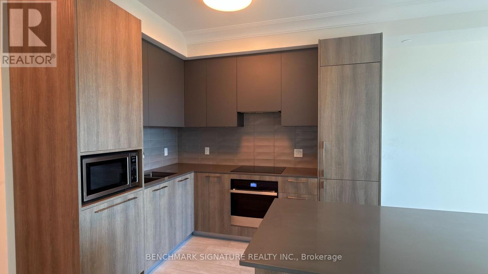 908-38 Water Walk Drive, Markham, ON, L3R 6M8