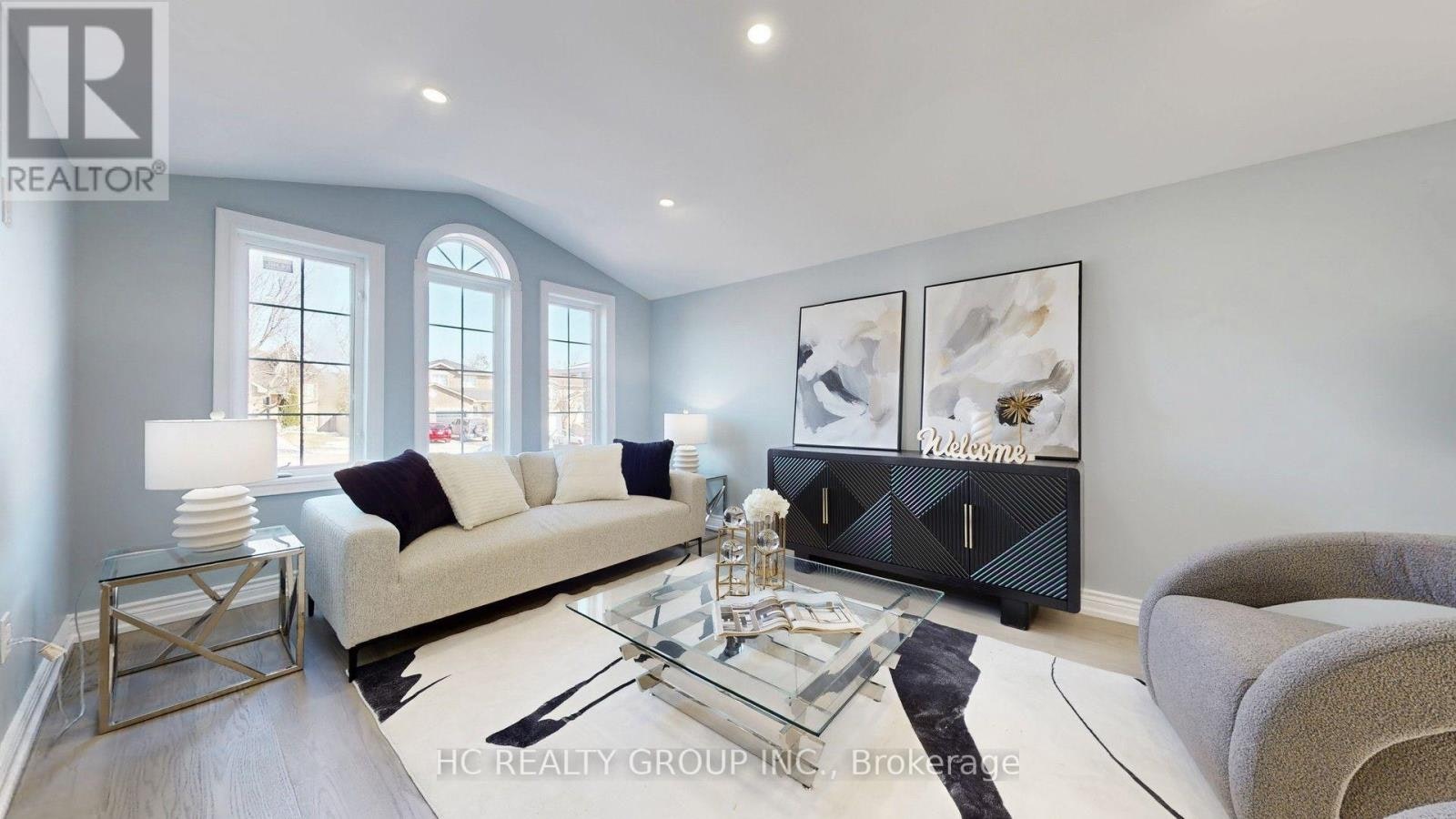 75 Ambler Bay, Barrie, ON, L4M 7A6 - 2