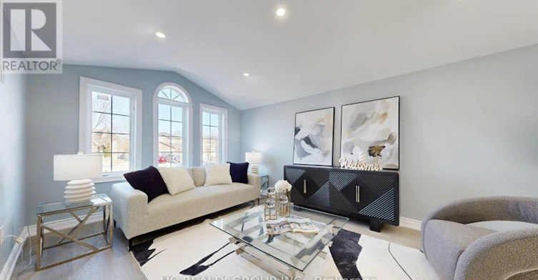 75 Ambler Bay, Barrie, ON, L4M 7A6 - 2