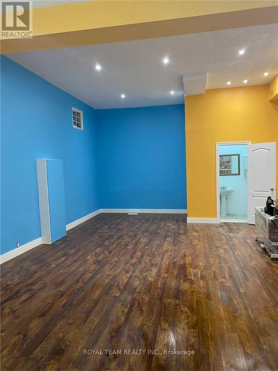 106-108 King Street, Toronto, ON, M9N 1L5