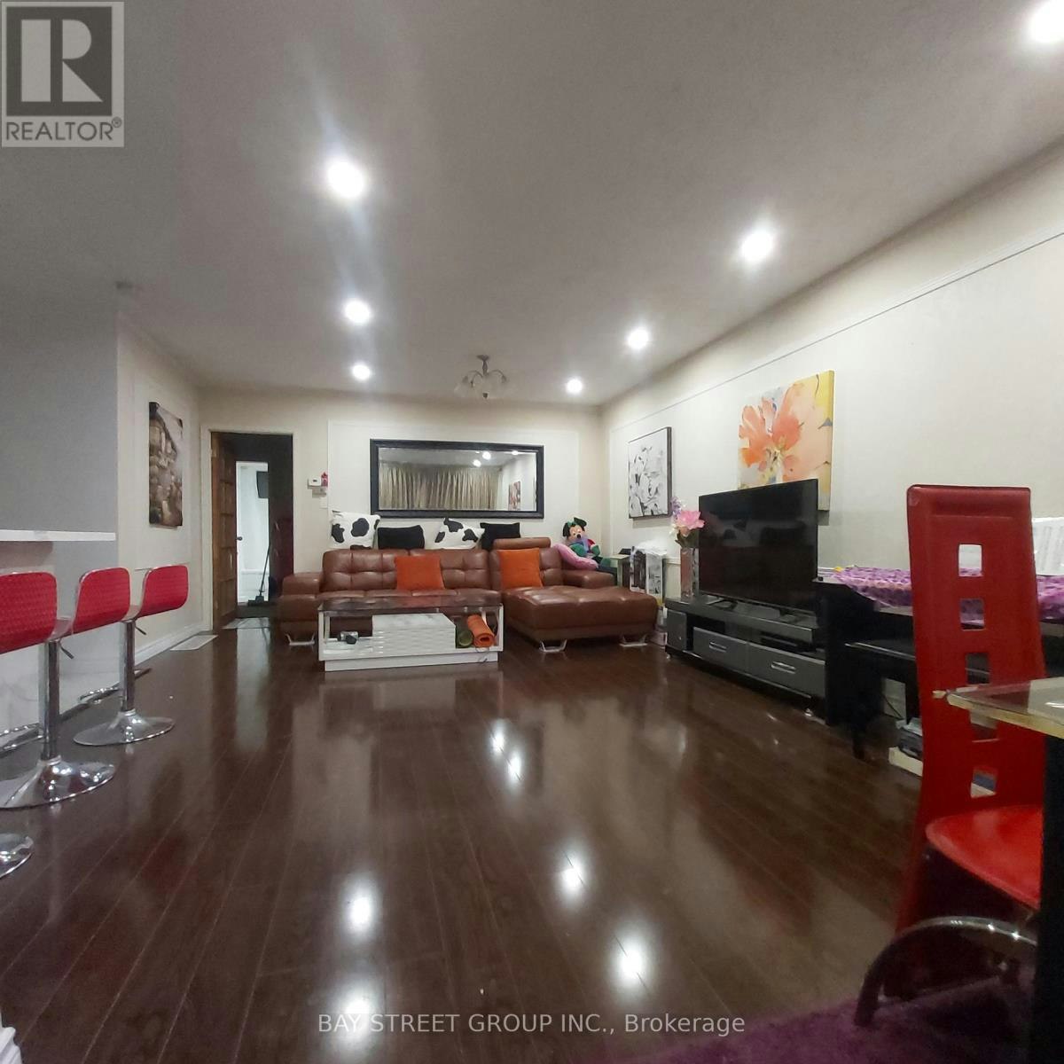 MAIN-211 Beechy Drive, Richmond Hill, ON, L4C 2X6 - 3