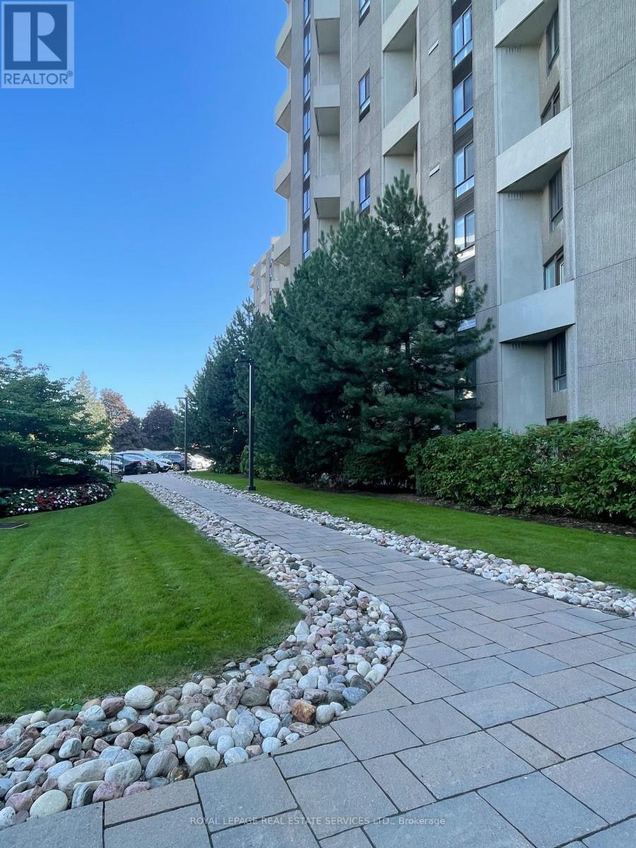 A15-296 Mill Road, Toronto, ON, M9C 4X8 - 2