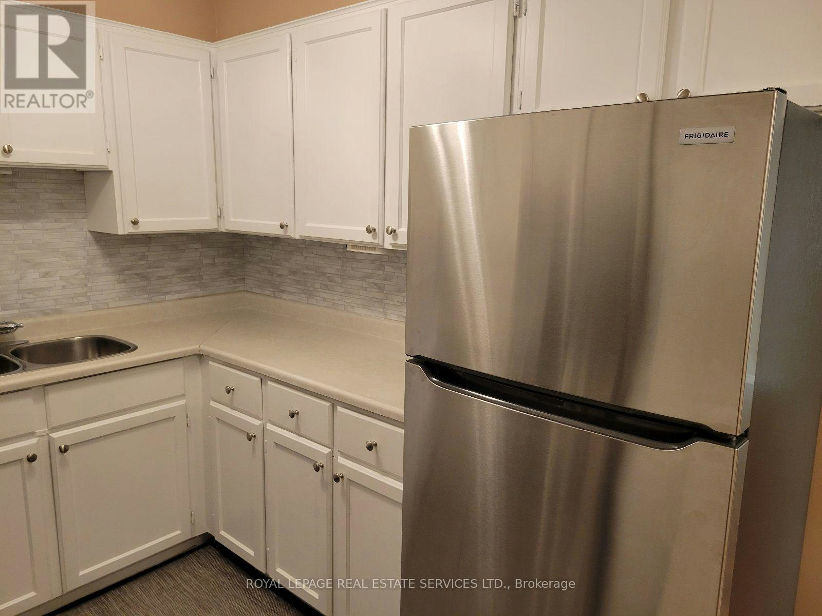 A15-296 Mill Road, Toronto, ON, M9C 4X8 - 11